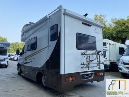 奔驰 17款奔驰双拓展C型房车