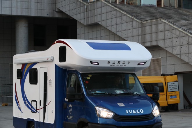 高清实拍2019款顺之旅依维柯8AT自动挡大额头C型房车（子母床款） WLH_5791