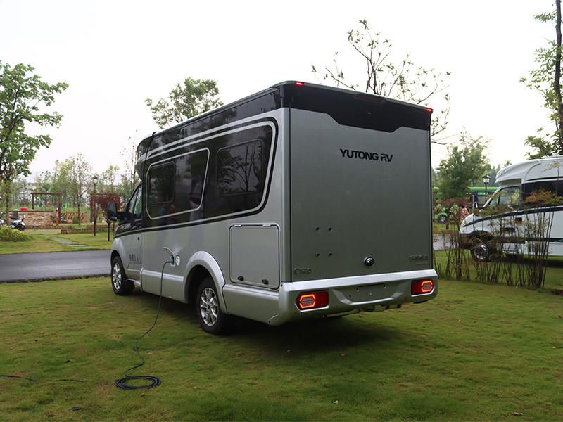9月2日郑州房车展，宇通C520探界房车，探索美好，拥抱世界！4cbcf365352702e5270d8f263a4c37b3