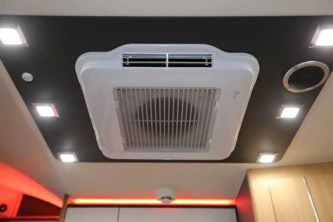 新车来了|宇通进口依维柯智能房车