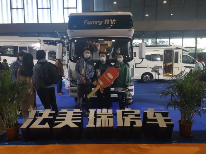 33.98万【海角7号】尊尚版房车2021火力全开！高配车型，超高性价比！图片