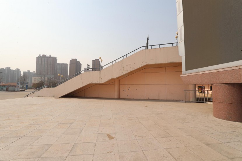 3.31郑州房车展场地河南省体育中心 WLH_3026