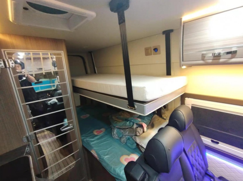 9月2日郑州房车展——与顺之旅新世代全顺Pro房车一起拥抱远方的无尽夏日！e085fd3c6f794e9518a7afafbd24eac3