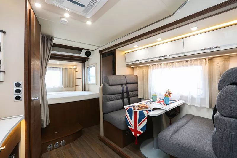 宇通房车：舒适享受一步到位，这，就是双拓展的魅力！