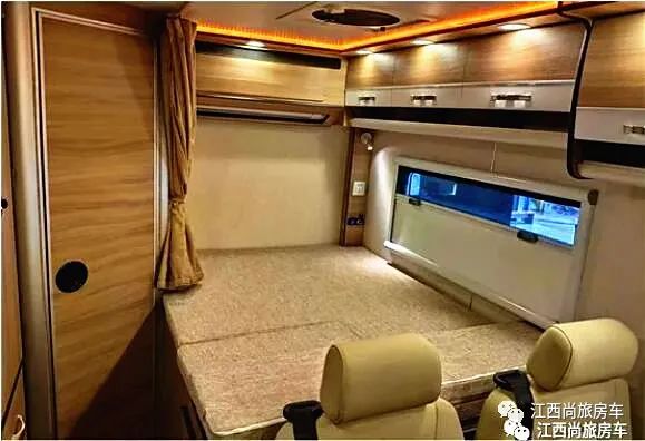 9月2日郑州房车展，尚旅福特新世代C型房车，旅行新风尚，远游越山川！27833771f3eda13a6dceb54de4519f61