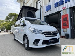 大通 2020款RG10 2.0TGI升顶露营车 阳光板