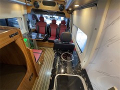 2020款 程力大通V80 2.5T 柴油 长轴 B型房车 程力威牌