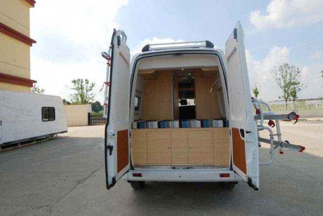 新星房车通途系列B600-家庭版 36.8万元 5-后门开启状态