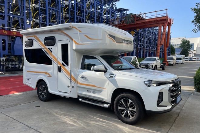 齐星房车携手大通驭鉴非凡|全天候硬升顶额头升顶全升顶全阵容亮相664945c5135b7790b5d657efc77fa364_1659151501.9474_167