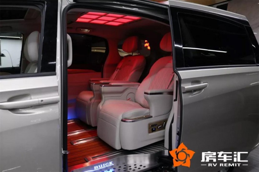 雅典娜版别克GL8商务车，改装后30来万气场翻倍！11.jpg