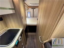 上汽大通 23款上汽大通V90隆翠B型升顶房车