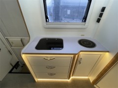 2024款歌睿途大通V90 C型 小型旅居车