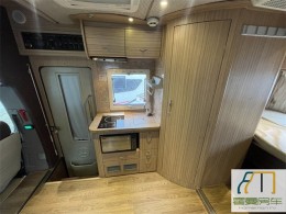 奔驰 2015款中意奔驰双拓展C型房车