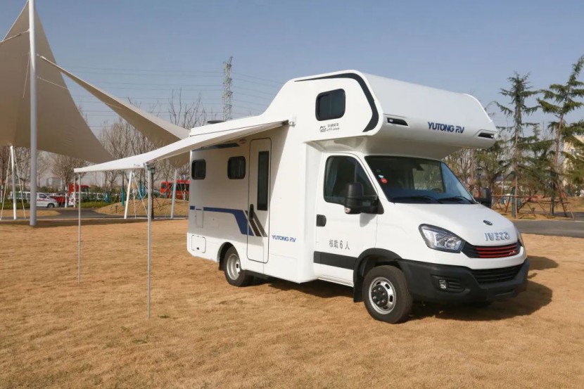 宇通依维柯欧胜C530舒适版房车