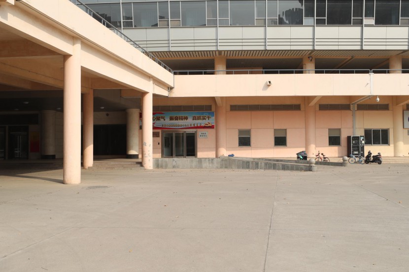 3.31郑州房车展场地河南省体育中心 WLH_3462