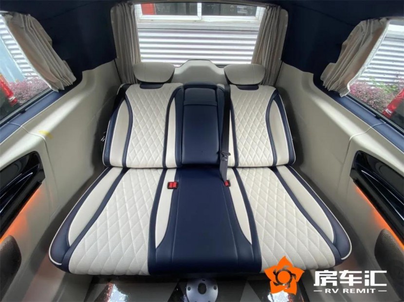 40多万包牌价！奔驰商务航空头等舱，超舒适享受，现车特价！20.jpg