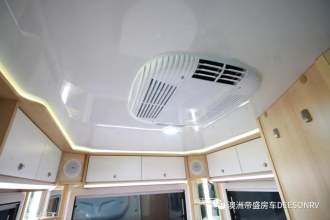 帝盛房车梦396小拖挂公路房车ddf27a84309943ca98f9c1302fda3d9f