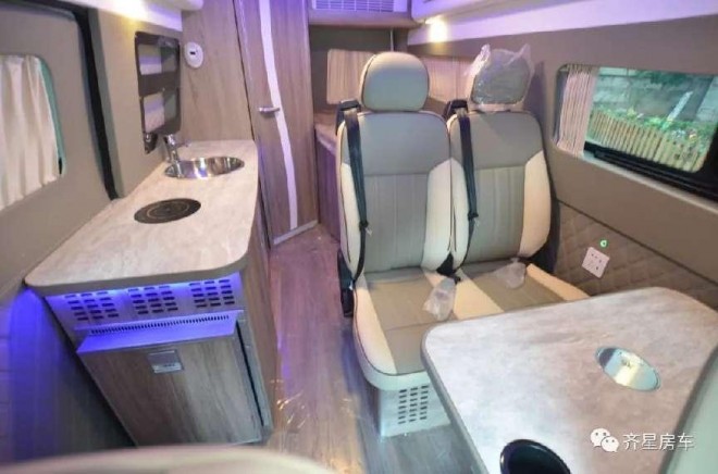 齐星福特新全顺B型升顶房车邀您参加9月2日郑州房车展，海角天涯，共享繁华！d042d9388314a7de981be2b696eadc2b