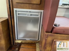 奔驰 17款奔驰双拓展C型房车