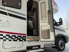 瑞弗房车 2020款V820