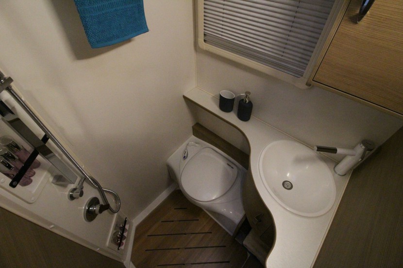 旌航房车巍浩（WH-591-2)auto_2009