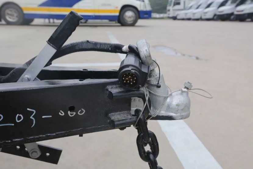 宇通拖挂房车上路啦，约吗?