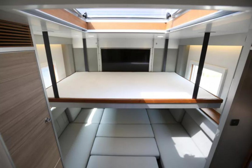 诺马迪森新款“驰骋者”——不超六米的C本蓝牌越野房车（内饰篇）96e5236515254c73bc80b021f0fa0cad