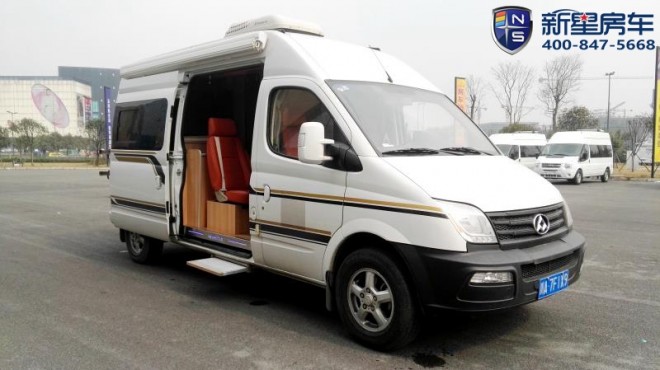 新星房车通途系列B600-商旅版 36.8万元 0-前侧45°