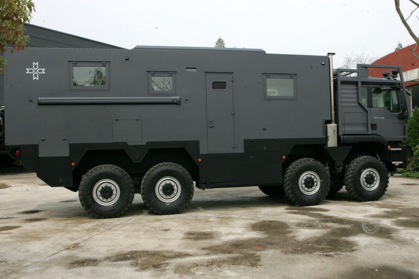 阿莫迪罗探索者e3型越野房车曼tgs8x8armadilloexplorer3mantgs8x8man