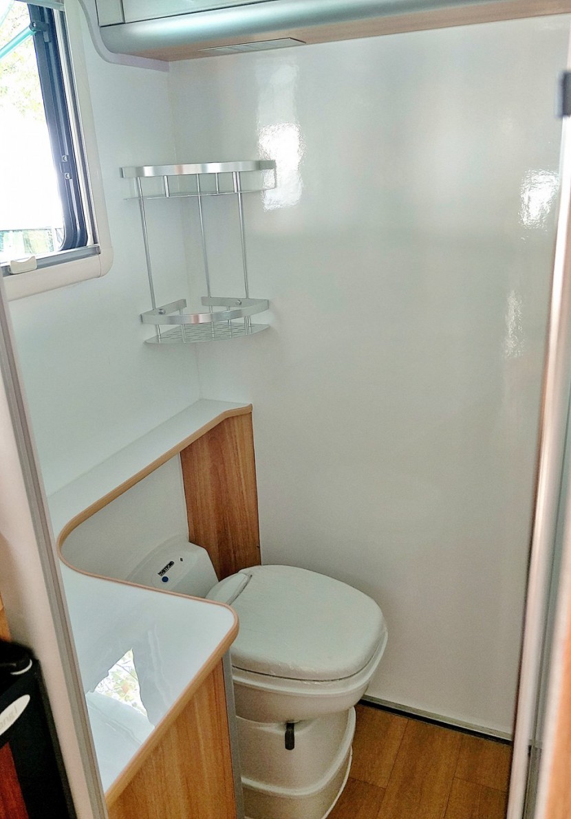 11.23杭州房车展趣蜂“小蜜蜂C5”全顺房车火热来袭，性价比之王只要33.8万8e0730265c284017837df0a4a897b529
