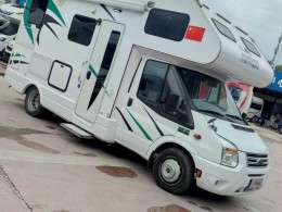 巨威房车 2018款福特全顺