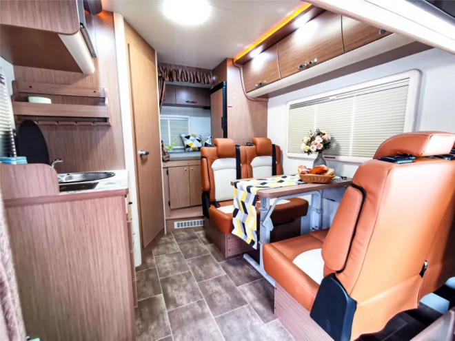 拓锐斯特品牌6周年庆玩得有点大|抢？折购车权！！