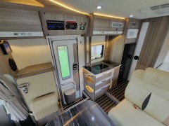 骏驰房车 2019款大通C型纵置床