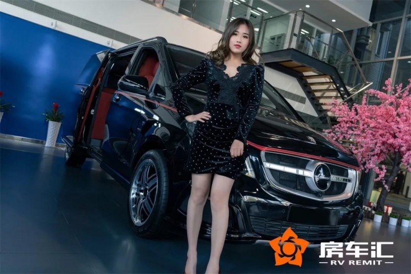 一台用来享受的MPV！——罗伦士进口奔驰V-diamond1.jpg