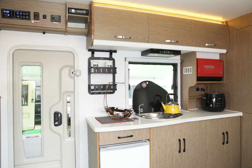 中道房车 大通T60 峻道 房车 （白色）34.8万元 图片9