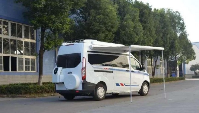 齐星福特新全顺B型升顶房车邀您参加9月2日郑州房车展，海角天涯，共享繁华！d0d8f46bb47f026be14daed796ca95a3