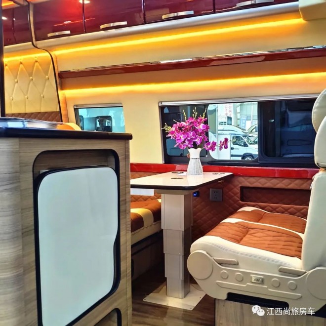 9月2日郑州房车展,尚旅福特新世代Pro梦享家,人生之旅,有梦可达e757cc5f538f52ec9bfea2f1f604de8d