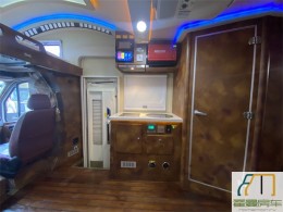 奔驰 17款奔驰双拓展C型房车