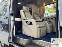 奔驰 2016款奔驰斯宾特sprinter 3.5V6汽油B型旅居房车
