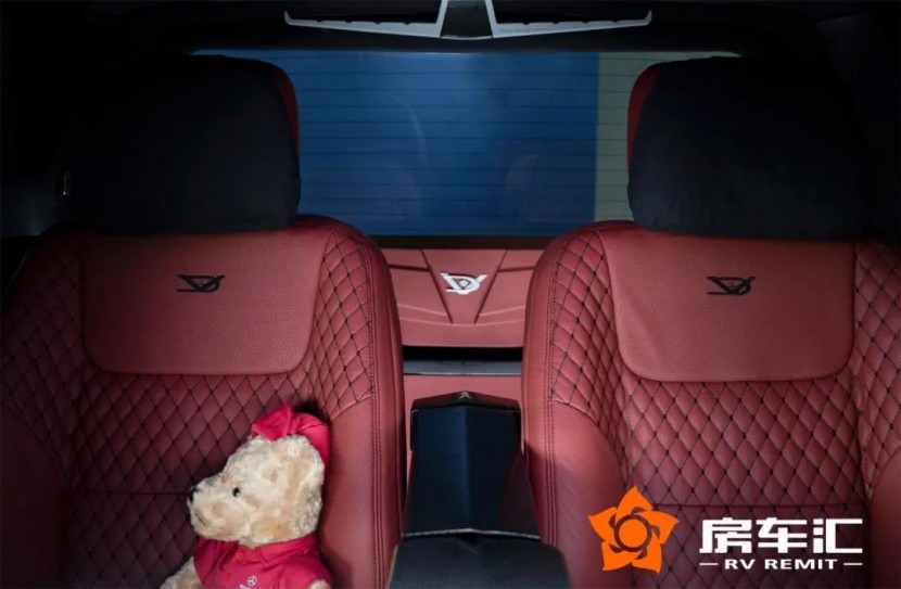 一台用来享受的MPV！——罗伦士进口奔驰V-diamond22.jpg