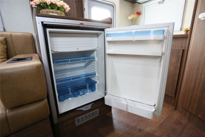 拓锐斯特依维柯C型舒适版TIC-610 52.8万起 00001365