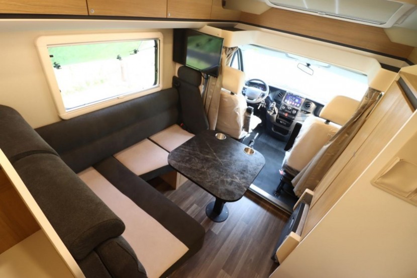 9月2日郑州房车展——宇通C533新小顶房车，持续续航，追随远方！4f3c471732e70c7d955b80f9897231c2