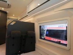 985A4599