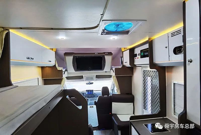舜宇新款大通V90C型房邀您参加9月2日郑州房车展，游山戏水，以路为家！25d096bf245bc09df1cabb486930ecf9