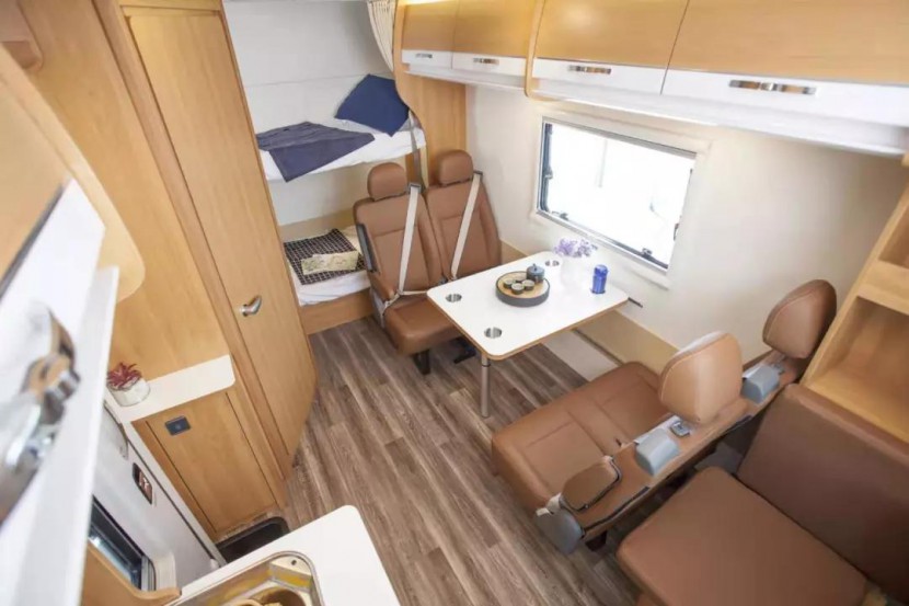 6.5洛阳房车展上汽大通房车携V80、V90B型C型房车亮相，原厂品质值得拥有9589df20898842b0963f0c6419702b34