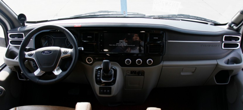 9月2日郑州房车展，巨威福特自动挡小额头房车，年度巨献，威震四方！8980f29e169c0aeb6283281777a1eec0