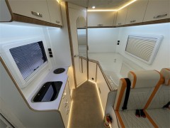 2024款歌睿途大通V90 C型 小型旅居车