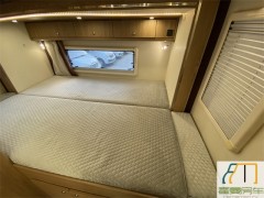览众 20款览众塞拉依维柯双拓展C型房车