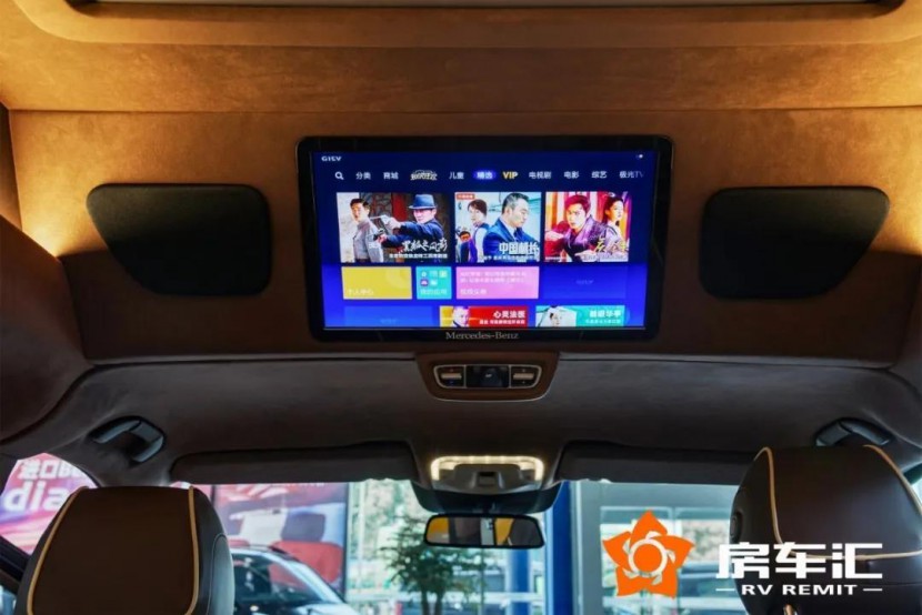 实拍奔驰商务车V260L新款七座，明星保姆/企业接待首选！10.jpg