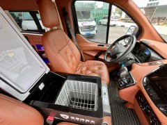 福客特房车 2021款黑骑士总裁版